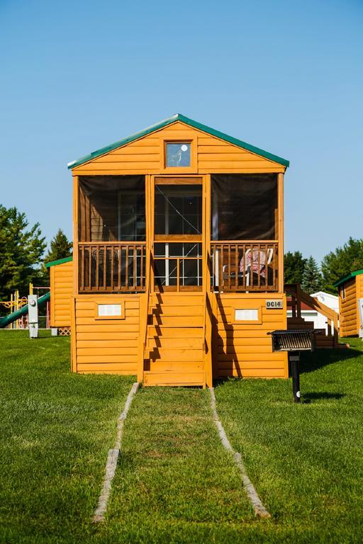 Plymouth Rock Camping Resort Rustic Cabin Elkhart Lake Extérieur photo